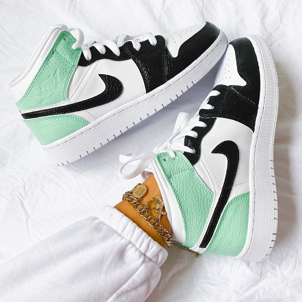 Nike custom air jordan 1 mid sneakers - Picture 2 of 4